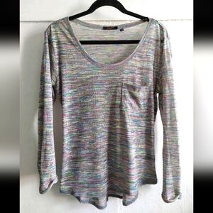 Light knit long sleeve top